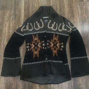 POWDER RIVER Horse Shoes and Aztec Black Sweater. NWOT. Size S